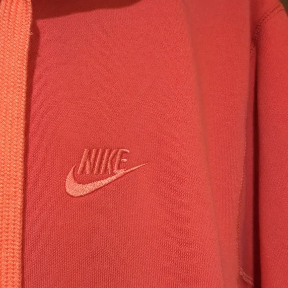 Nike Classic Oversized Fleece Hoodie - Picture 2 of 7